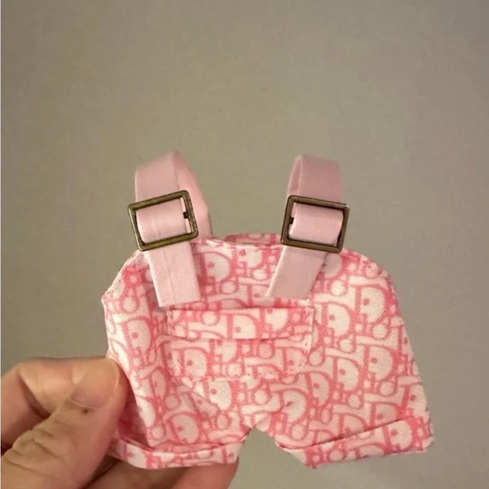 Light pink labubu clothes